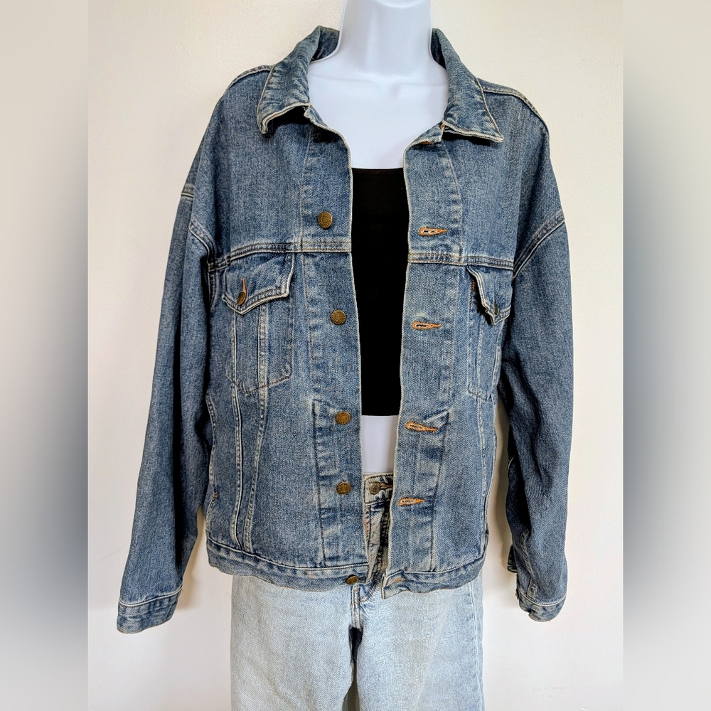 Oversized Blue Denim Jacket - Classic Casual - Picture 5 of 9